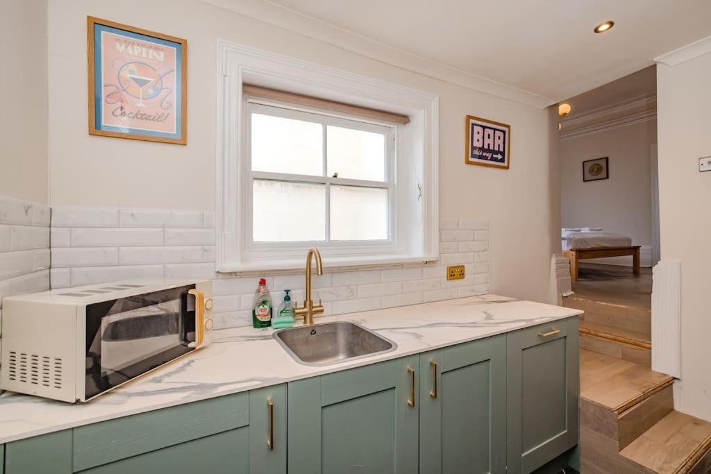 Beautiful Sea View I Spacious One Bed Room Flat I Sleep 4 Guests Bp2 Brighton Bagian luar foto