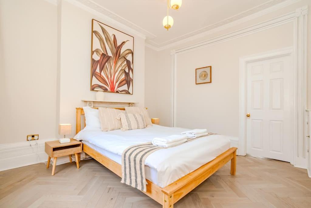Beautiful Sea View I Spacious One Bed Room Flat I Sleep 4 Guests Bp2 Brighton Bagian luar foto