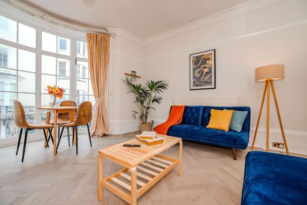 Beautiful Sea View I Spacious One Bed Room Flat I Sleep 4 Guests Bp2 Brighton Bagian luar foto